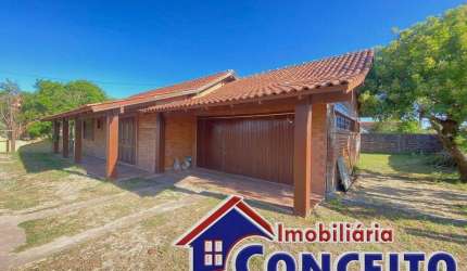C301 - Ótima residência de esquina em excelente localização