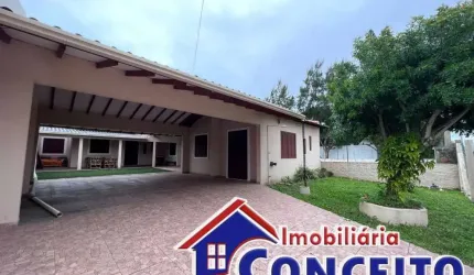 C286 - Linda residência localizada a 250 metros do mar em Santa Terezinha