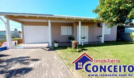 C311 - Linda residência de esquina no balneário Santa Terezinha