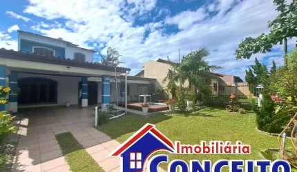 C578 - Ótimo imóvel composto de 03 dormitórios com piscina a 200m do mar