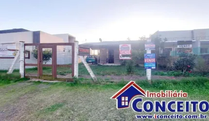 C1012 - Residência de madeira em ótima localização em Imbé