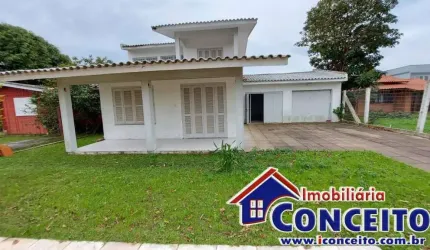 C1044 - Ótima residência em localização privilegiada no Centro de Tramandaí