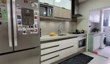 Lindo Apartamento de 3 dormitórios no Centro de Criciúma
