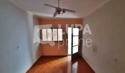 CASA TÉRREA PARA RENDA, VILA MEDEIROS