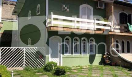 Sobrado com 3 dormitórios à venda no jardim das Pedras