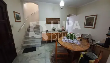 Sobrado com 3 dormitórios de 142m² à venda na Vila Irmãos Arnoni
