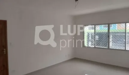 Casa térrea com 3 dormitórios  sendo 1 suíte à venda na Vila Mazzei