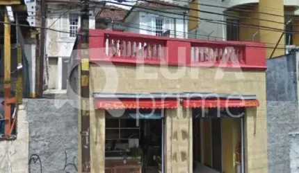 Terreno à venda com 500 metros de área construída em Santana!