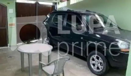 Sobrado com 3 dormitórios sendo 1 suíte á venda em Santana