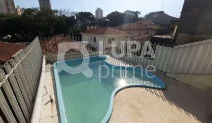 Sobrado com 3 dormitórios, 2 banheiros e piscina à venda - Santana