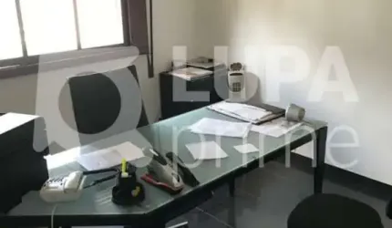 SALA COMERCIAL com 70m² Á VENDA NO CENTRO