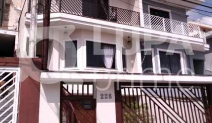 Sobrado com 3 dormitórios sendo 1 suíte á venda na Vila Nova Mazzei