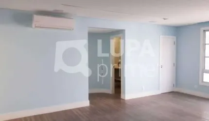 Apartamento com 3 dormitórios sendo 1 suíte á venda na Consolação!