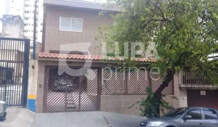 Sobrado com 4 dormitórios à venda