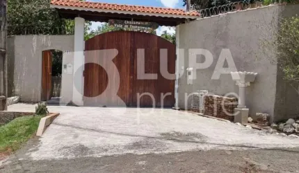 Chácara com 6 dormitórios sendo 2 suítes á venda em Piracaia