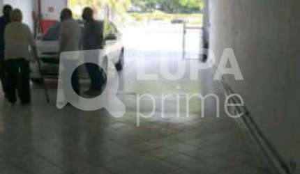 Salão Comercial com 380m² de área construída para locação na Luz