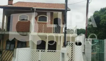 Sobrado com 4 dormitórios sendo 1 suíte á venda na Vila Irmãos Arnoni