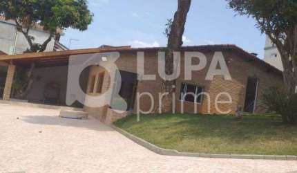 Casa Térrea com 3 dormitórios sendo 1 suíte á venda no Parque Mandaqui