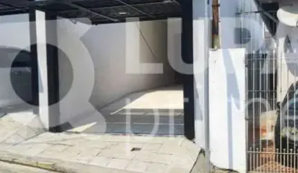 Sobrado com 3 dormitórios sendo 1 suíte á venda na Vila Ede