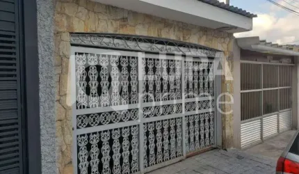 Casa Térrea com 3 dormitórios á venda na Vila Medeiros.