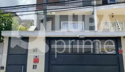 Sobrado com 3 dormitórios sendo suítes para locação no Jardim São Paulo