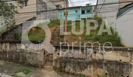 TERRENO COM 300M² Á VENDA SANTA TERESINHA