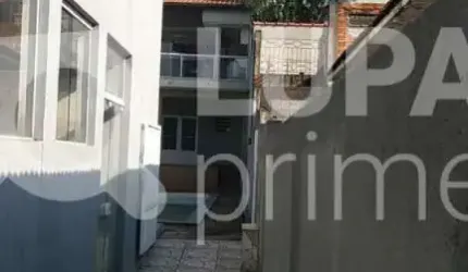 Prédio Comercial com 228 metros para locação na Água Fria