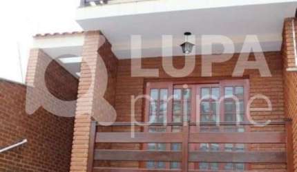 Sobrado com 3 suítes para locação na Vila Irmãos Arnoni