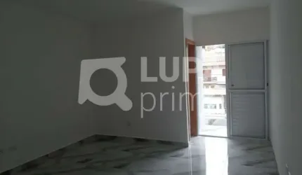 Sobrado com 3 dormitórios sendo suítes á venda na Vila Gustavo