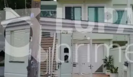 Sobrado à venda na Vila Nivi!