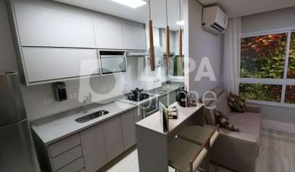 Apartamento com 2 dormitórios sendo 1 suíte á venda no Tucuruvi.