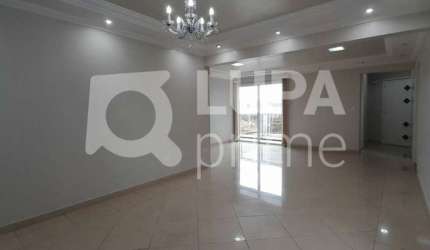Apartamento com 3 dormitórios à venda na Água Fria