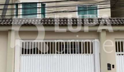 Sobrado com 3 dormitórios e 3 banheiros à venda no Jardim São Paulo