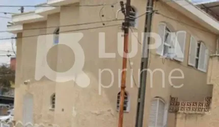Sobrado com 3 dormitórios sendo 1 suíte á venda na Vila medeiros.