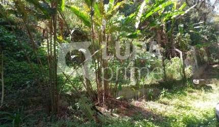 TERRENO COM 500M² Á VENDA NA VILA IRMÃOS ARNONI !