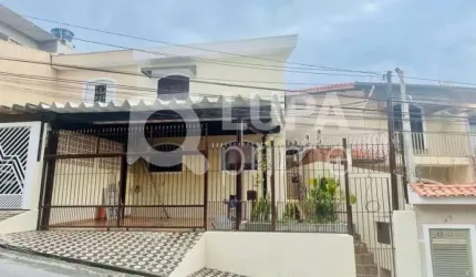 Sobrado com 3 dormitórios sendo 3 suítes á venda no Jardim Peri