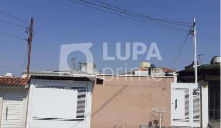 Casa Térrea com 4 dormitórios sendo 1 suíte á venda na Parada Inglesa