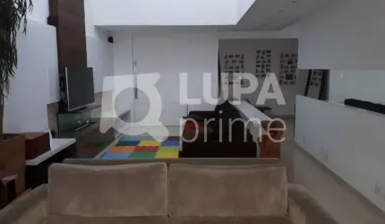 SOBRADO 5 DORMITÓRIOS (2 SUÍTE) Á VENDA- VILA ALBERTINA