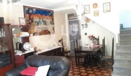 Sobrado com 2 dormitórios à venda na Parada Inglesa