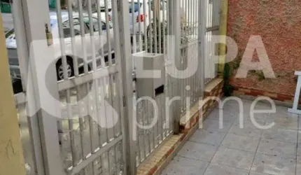 Sobrado comercial com 250 metros para locação em Santa Teresinha