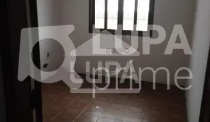 Casa Térrea com 3 dormitórios de 340m² à venda em Santa Teresinha