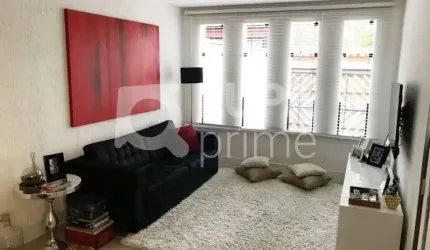 Sobrado com 3 dormitórios sendo 1 suíte à venda na Casa Verde