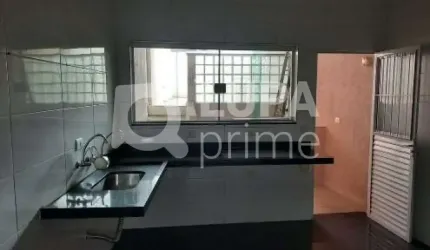 Casa Assobradada com 3 dormitórios de 238m² à venda, no Jardim Brasil