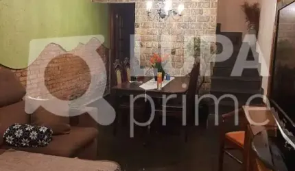 Casa à venda com 4 dormitórios na Vila Aurora!