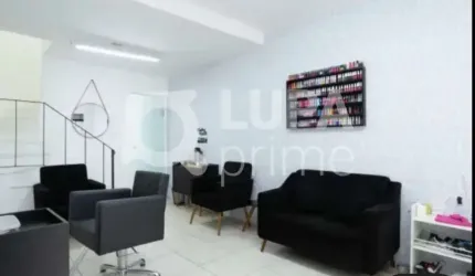 Sobrado Comercial de 105m² para Locação, na Vila Ester