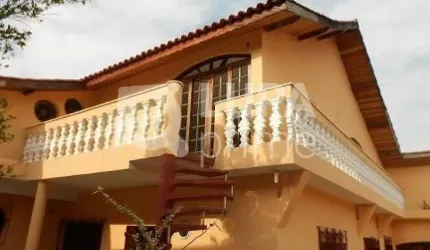 Casa térrea à venda no Parque Edu Chaves!