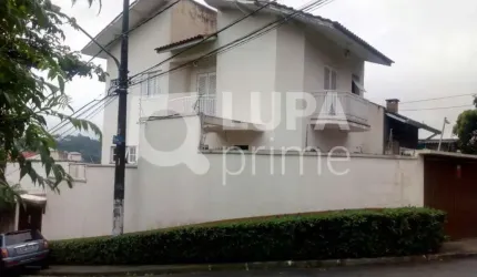 Sobrado a venda no Tremembé