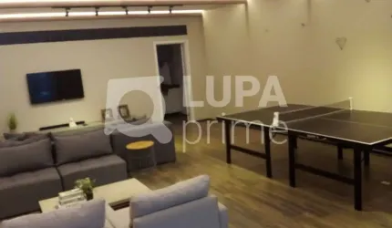 Sobrado com 3 dormitórios e 1 suíte á venda Água Fria