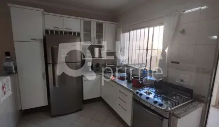 Sobrado com 3 dormitórios á venda na Vila Taquari