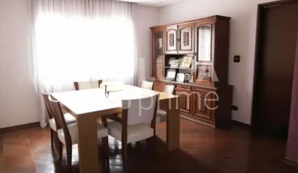 Sobrado à venda no bairro Jardim do Colégio!